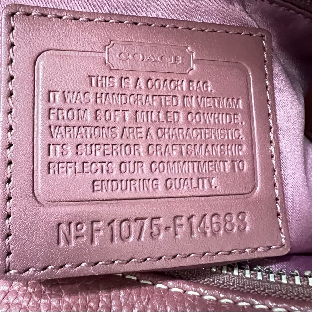 Coach Brown Leather Tote Bag with Structured Design - Picture 6 of 8
